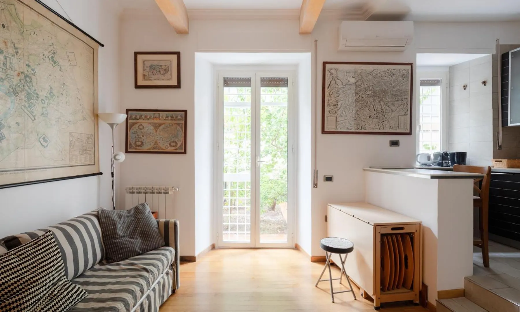 Francesco Terrace - Piazza Bologna, Rome Apartment