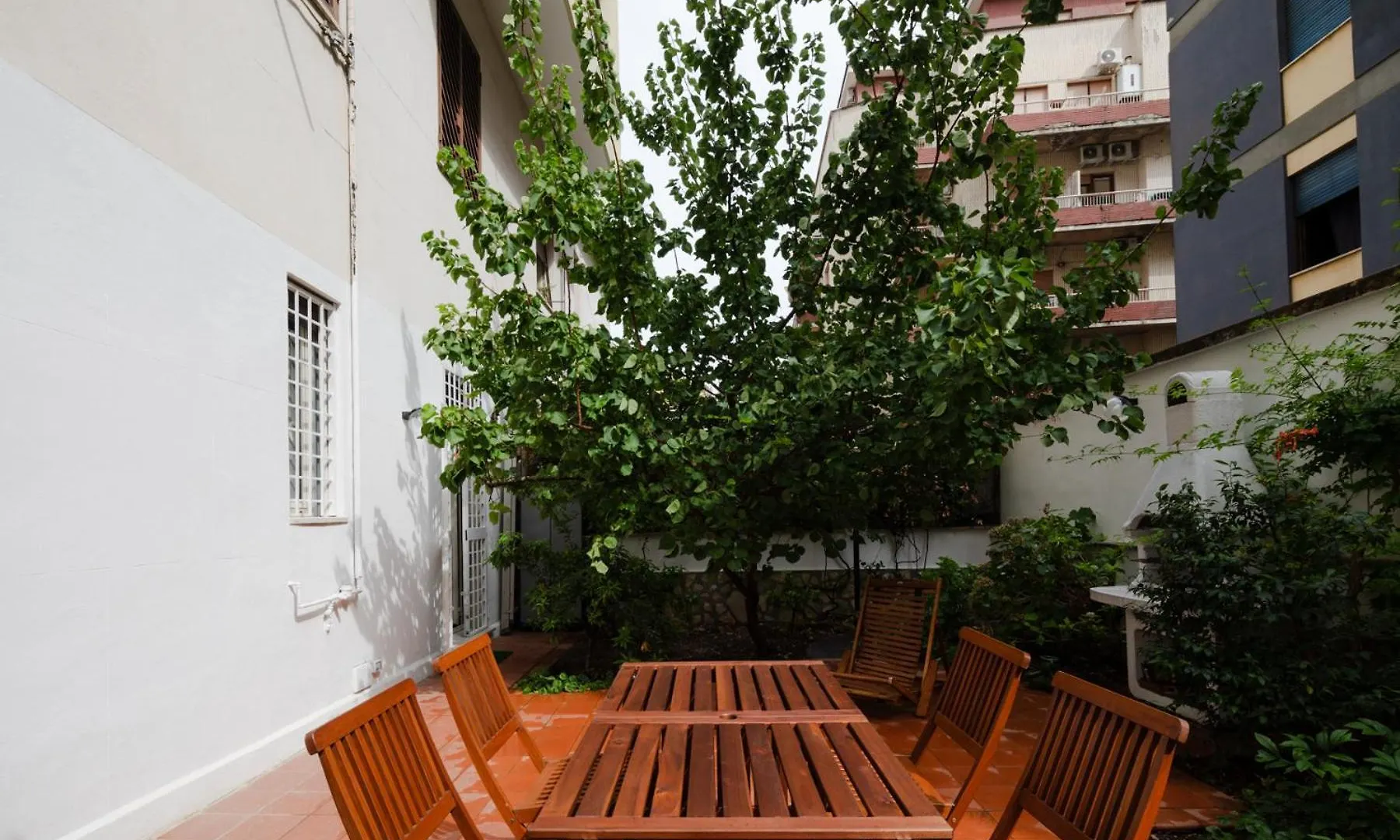 Francesco Terrace - Piazza Bologna, Rome Apartment